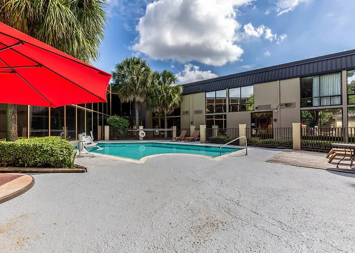 Red Roof Inn Plus & Suites - Iah Airport Sw