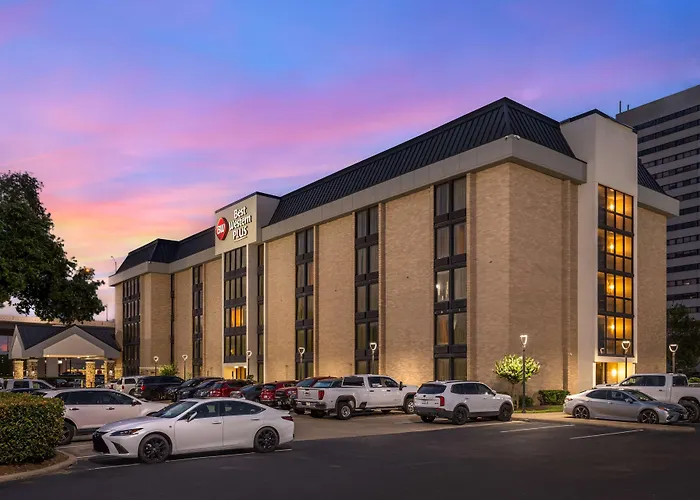 Hotel near College: Best Western Plus Houston Energy Corridor