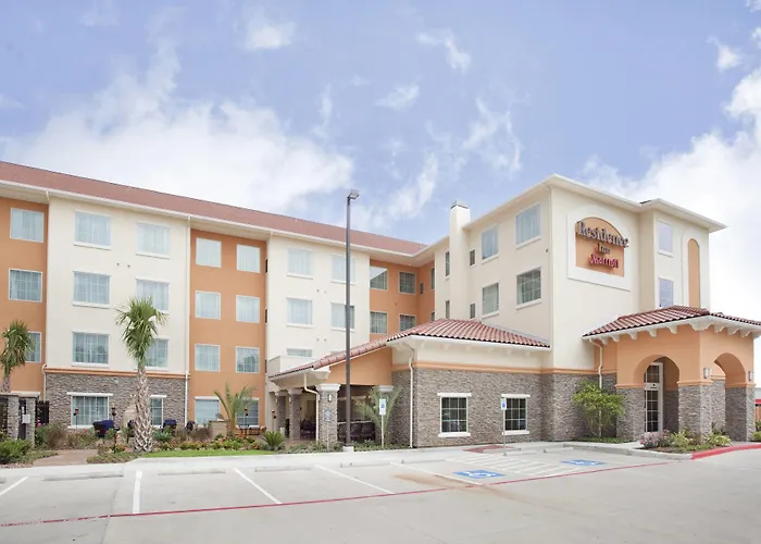 Pet Friendly hotel: Residence Inn By Marriott Houston I-10 West/Park Row